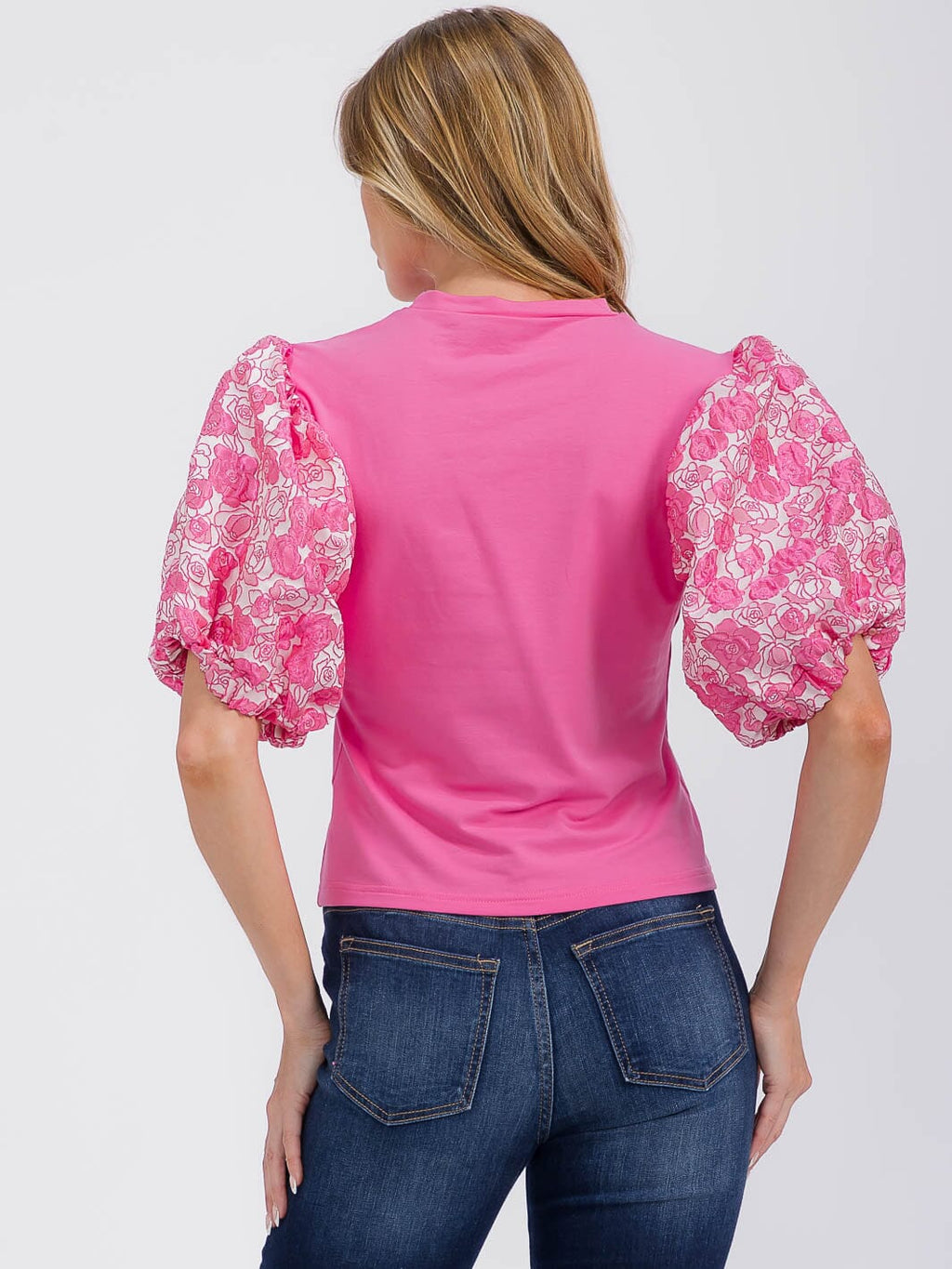 WOMEN'S SHORT PUFF SLEEVE V-NECK FLORAL DETAILED BLOUSE