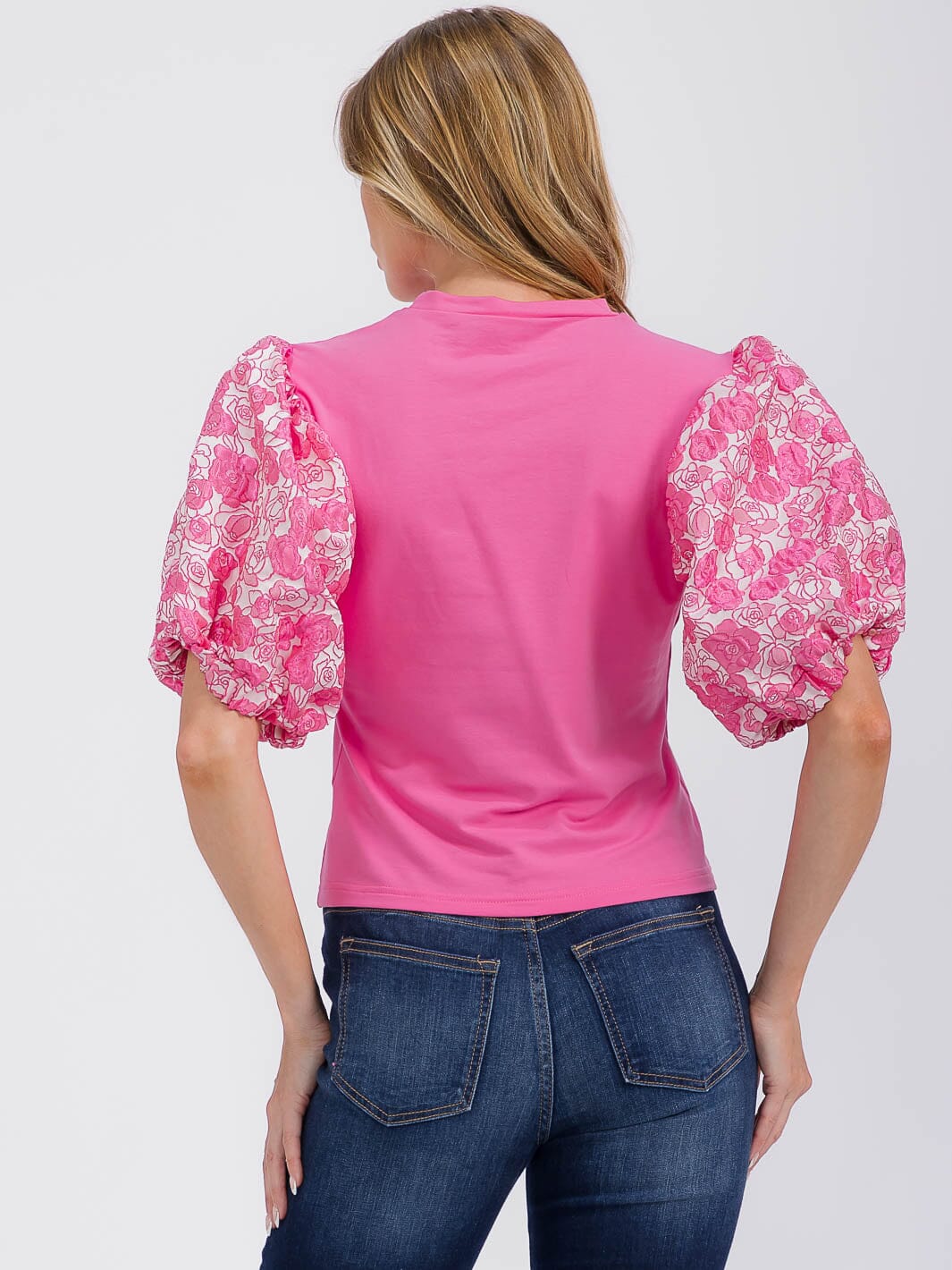 WOMEN'S SHORT PUFF SLEEVE V-NECK FLORAL DETAILED BLOUSE